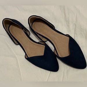 Navy pointed toe flats